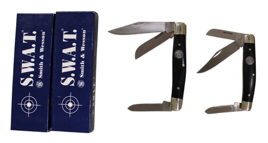 2 Smith and Wesson knife, swat with boxes