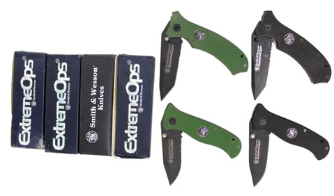 4 Smith and Wesson knives, extreme ops and others with boxes