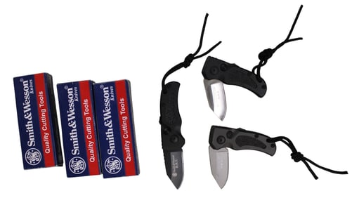 3 Smith and Wesson knives, extreme ops