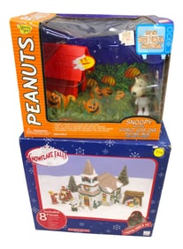 Peanuts Play Set and Snow Flake Falls Nativity Scene