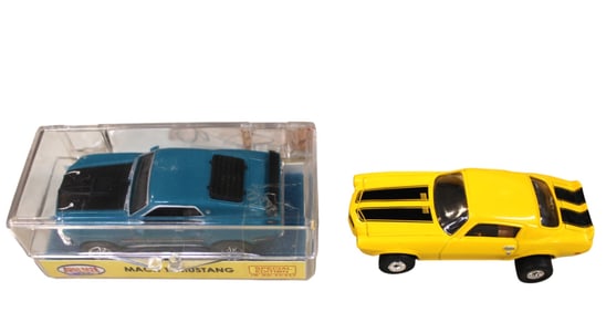 Nu-Rora Special Edition HO slot car and Bosch slot car