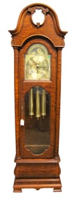 Vintage Ridgeway qtrswn oak grandfather clock w/key