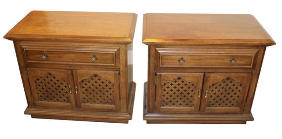 Pair of vintage walnut 1 drawer 2 door nightstands