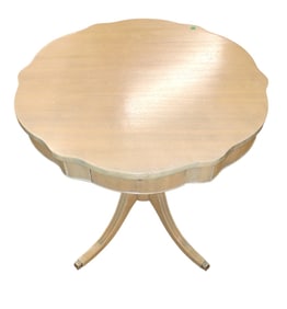 Vintage 1 drawer scallop top  lamp table