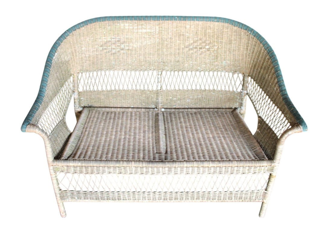Vintage wicker two tone settee (1 of 4)