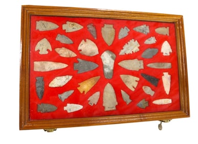 Native Amer. artifacts arrow heads in oak case