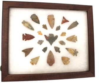 Native Amer. artifacts arrow heads in walnut case