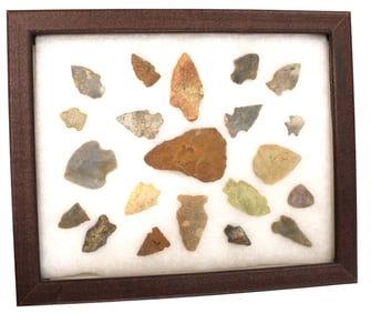 Native Amer. artifacts arrow heads in walnut case