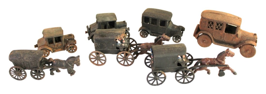 7 vintage cast iron toys: 7 vintage cast iron toys.