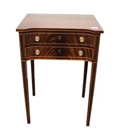 Nice Stickley Colonial Williamsburg side table