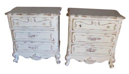 Nice pair carved Lane factory paint nightstands