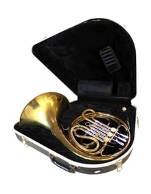 Selmer Bundy brass French horn in hard case