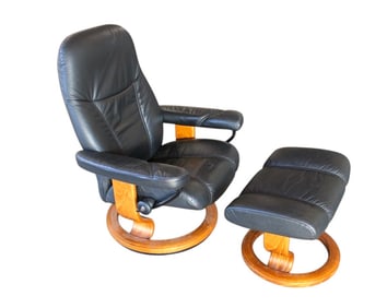 MidC leather Ekornes stressless chair & ottoman, Norway