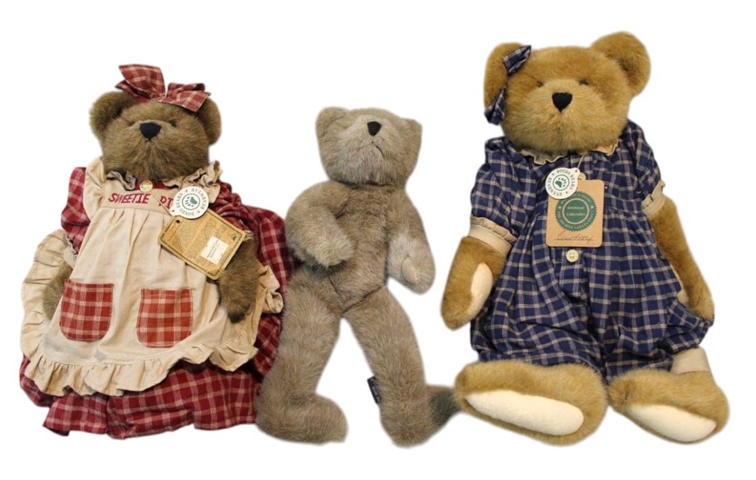 3 Boyds Bears: 3 Boyds Bears.