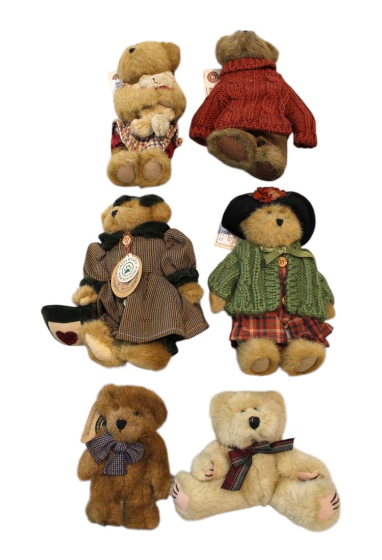 6 Boyds Bears: 6 Boyds Bears.