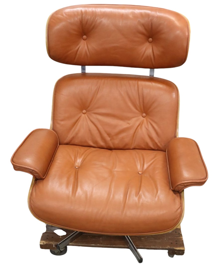 Mid Century Eames style leather lounge chair (1 of 5)
