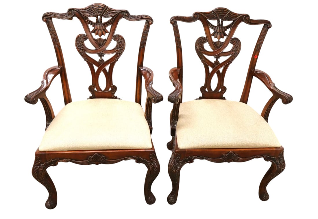 Beautiful PR Henredon over-size carved arm chairs (1 of 5)