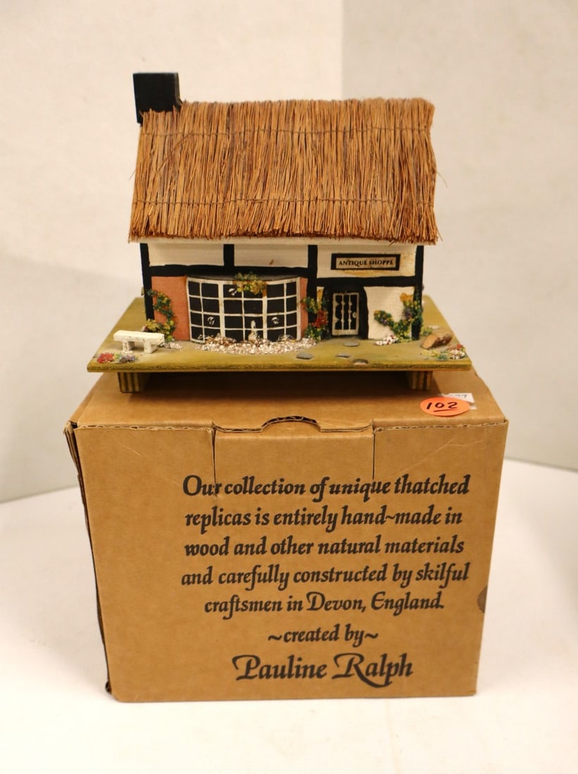 Vintage Antique Shoppe Reuge music box Pauline Ralph: Vintage Reuge hand crafted Antique Shoppe music box created and artist signed by Pauline Ralph made in England with English Country Garden song, Swiss musical movement. Hand made in natural wood and o