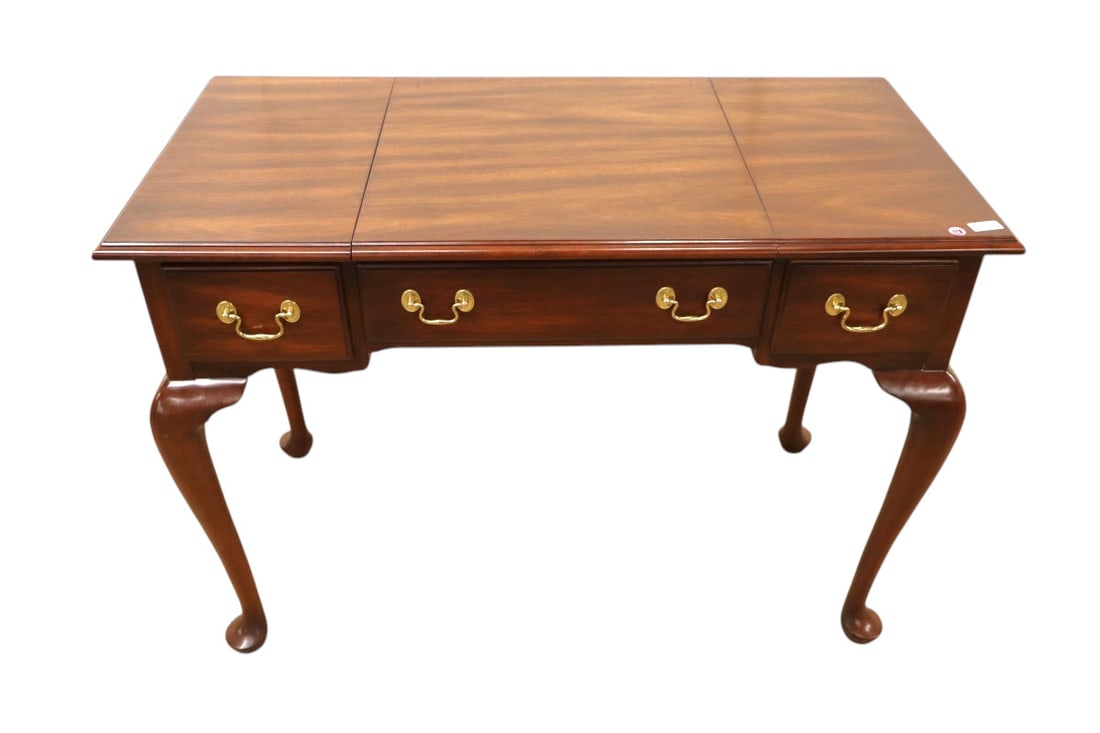 Henkel Harris solid mahogany lift top vanity with mirror: Henkel Harris solid mahogany lift top vanity with mirror structurally sound and in good condition. 30"h x 42"w x 21"d