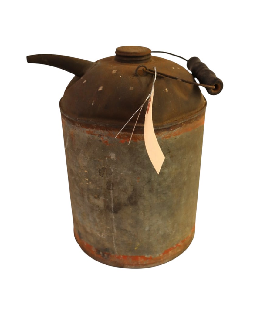 Semi antique galvanized kerosine can w/handle & lid. 10"h (1 of 4)