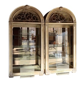 Match PR Henredon 2 door lighted display cabinets