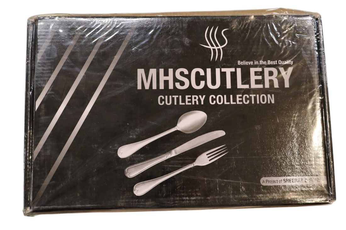 NEW in Box Flatware Set in box service for six (1 of 4)