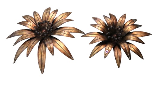 2 decorative metal wall flowers