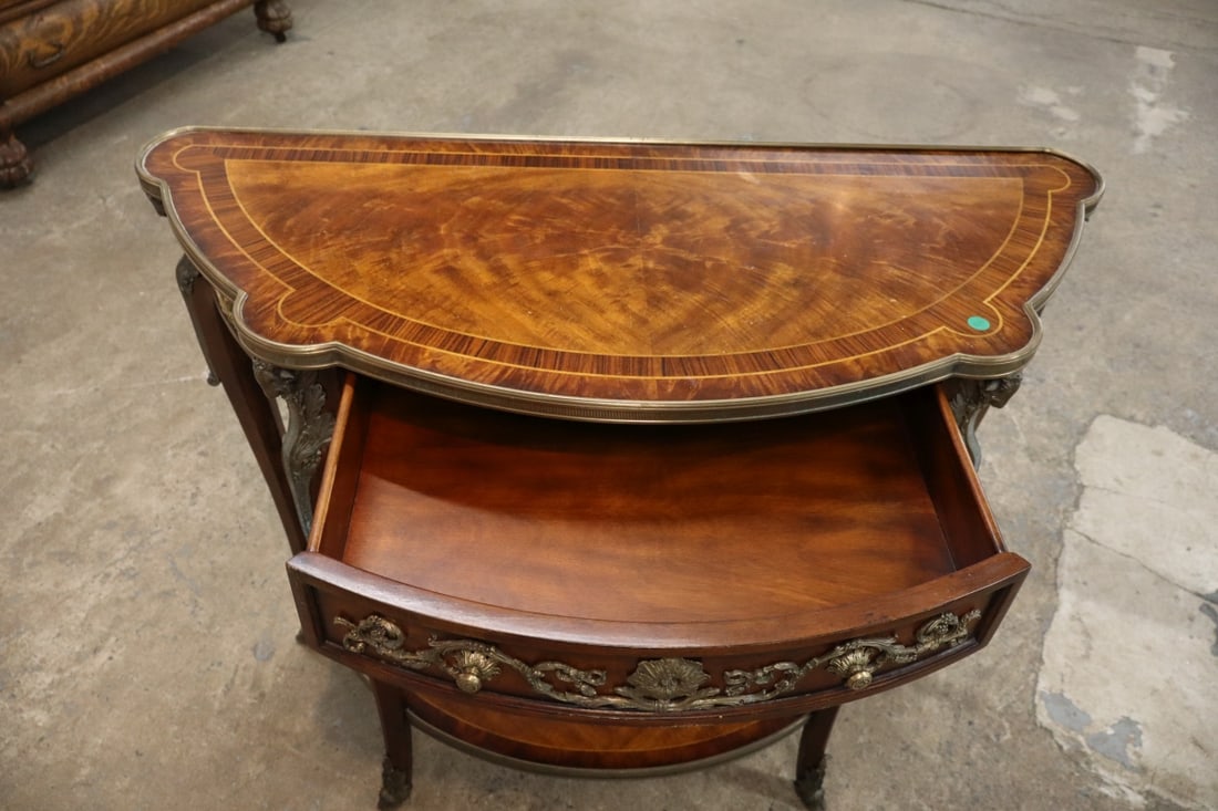 Impressive Theodore Alexander rams head console table - 6