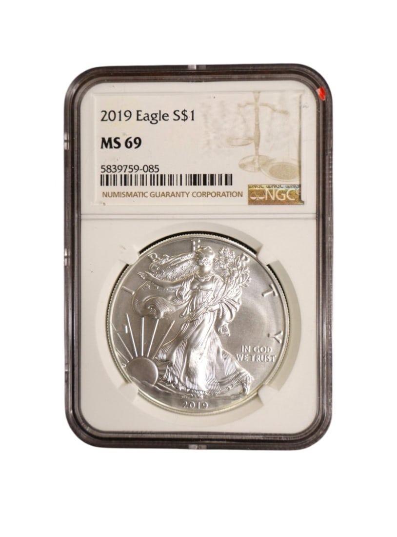 US Eagle Silver Dollar 2019, slabbed and graded MS 69 (1 of 3)