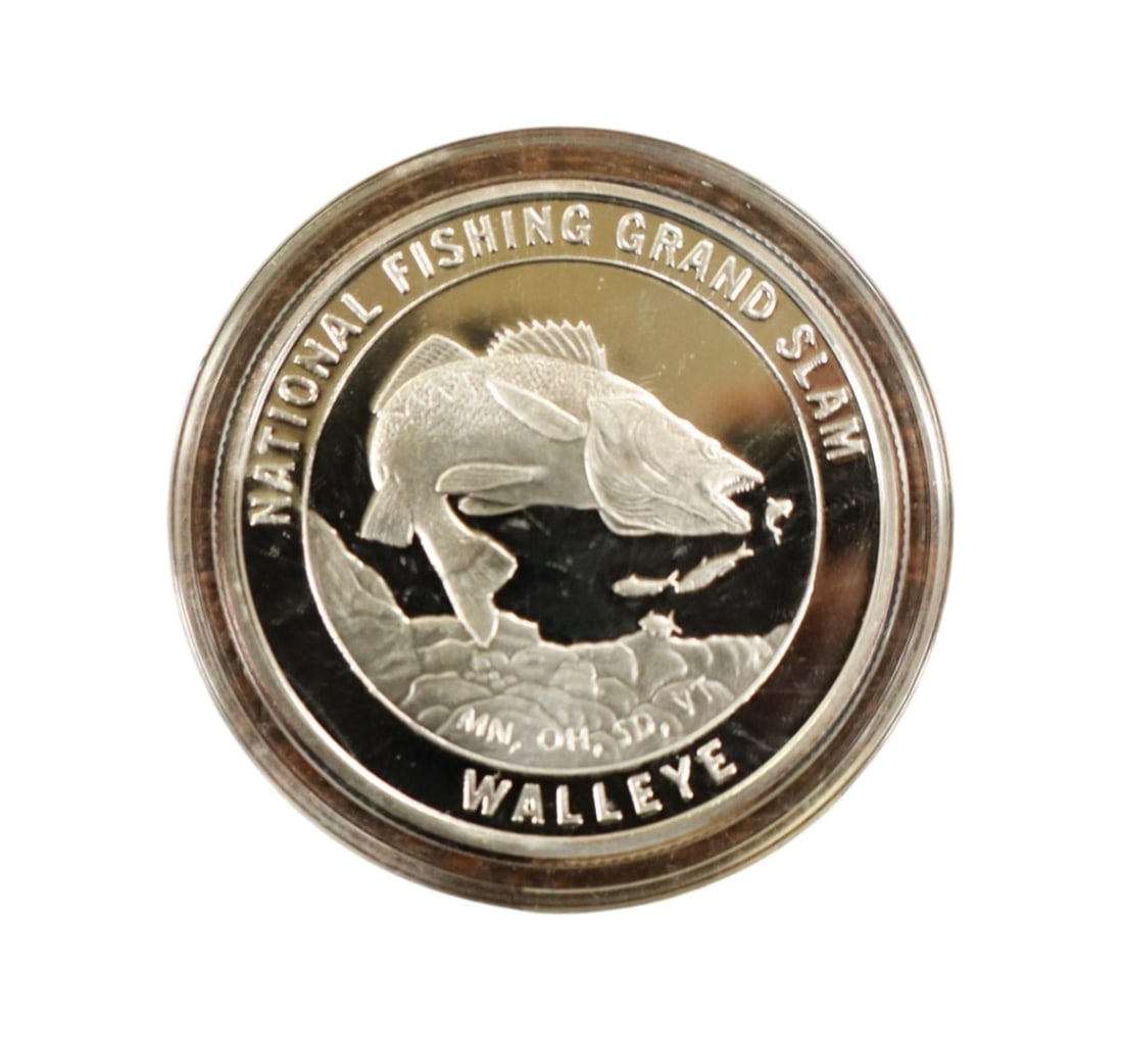 North American Fishing Club 1 troy ounce fine silver grand slam walleye commemorative coin: North American Fishing Club 1 troy ounce fine silver grand slam walleye commemorative coin