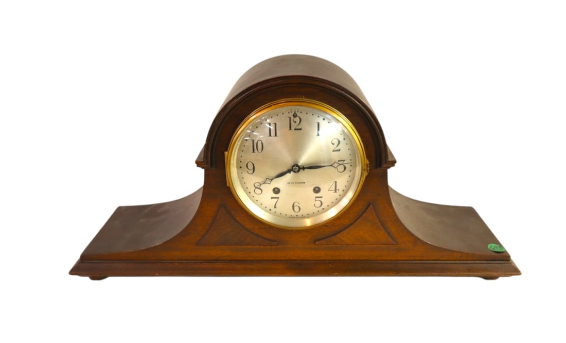 Vintage Seth Thomas walnut case hump back mantle clock w/key & pendulum (1 of 6)