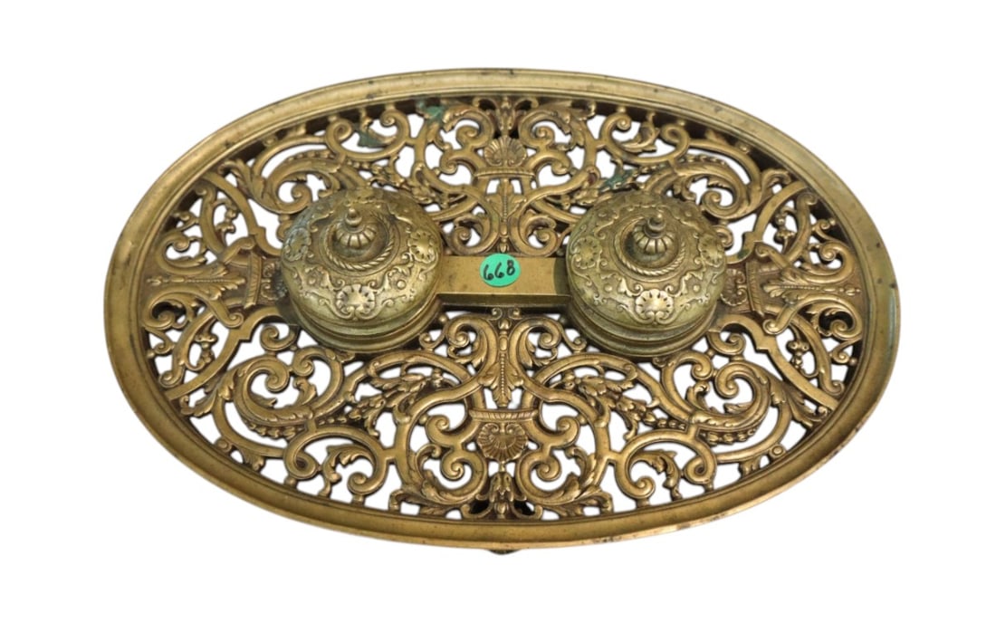 Vintage bronze desk top ink well with patina (1 of 5)