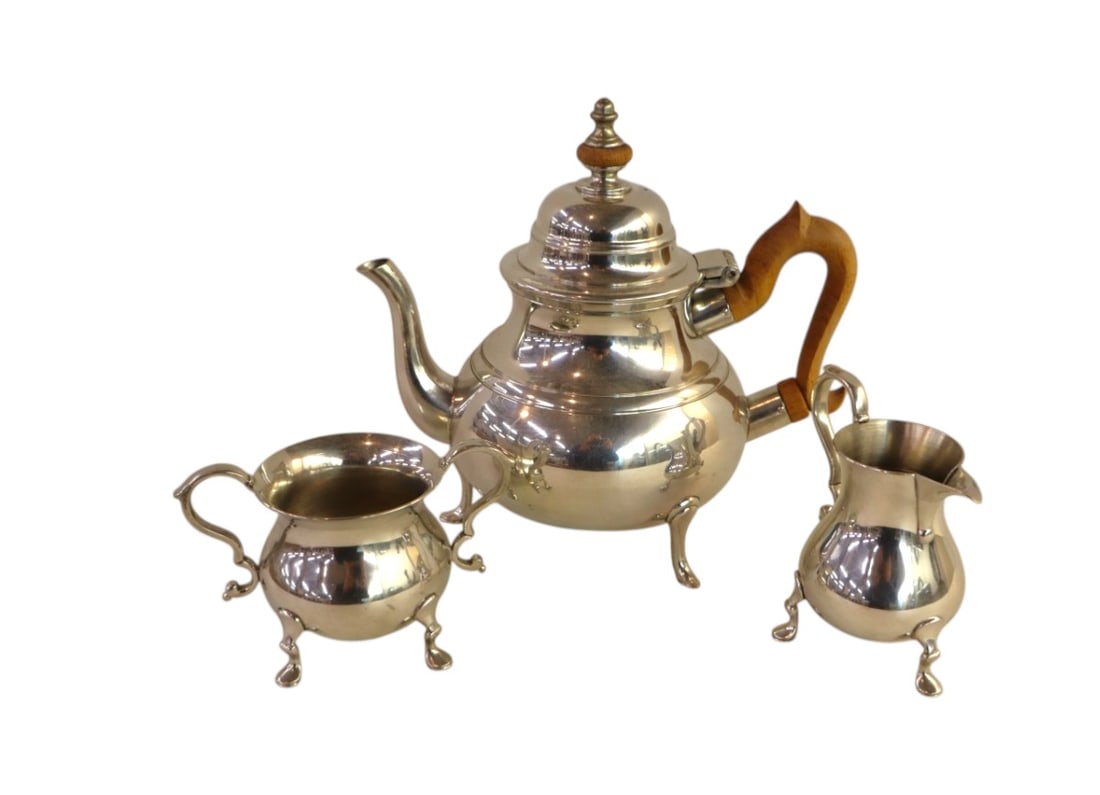 3 piece Colonial Williamsburg Stieff pewter tea set, all good condition.: 3 piece Colonial Williamsburg Stieff pewter tea set, all good condition.