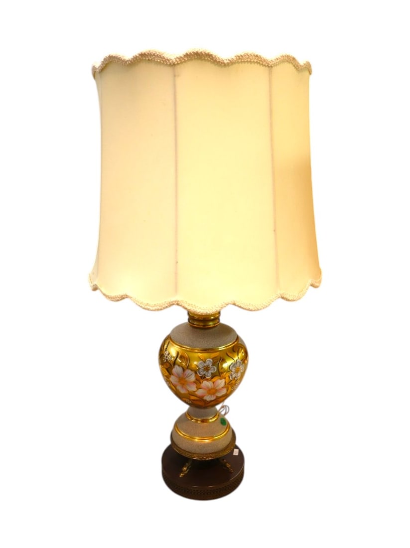 Vintage Italian floral decorated in gold original finish table lamp with shade (1 of 3)