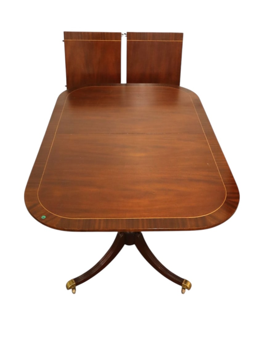 Councill Furniture burl mahogany and banded dining room table with 2 20" leaves (1 of 7)