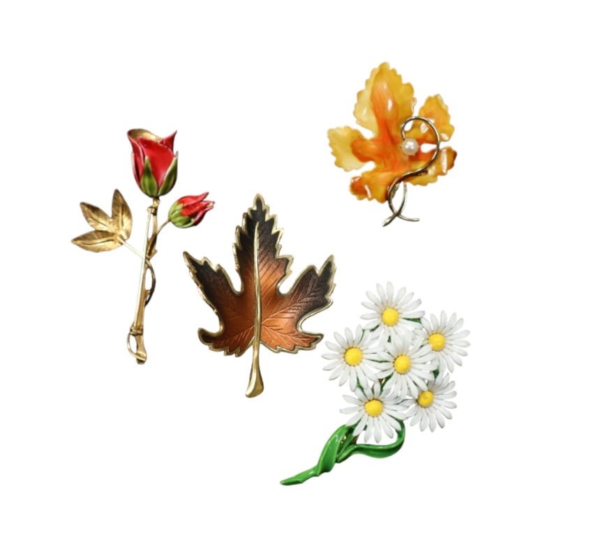 4 vintage flower brooches, daisy, rose, leaves?: 4 vintage flower brooches, daisy, rose, leaves?