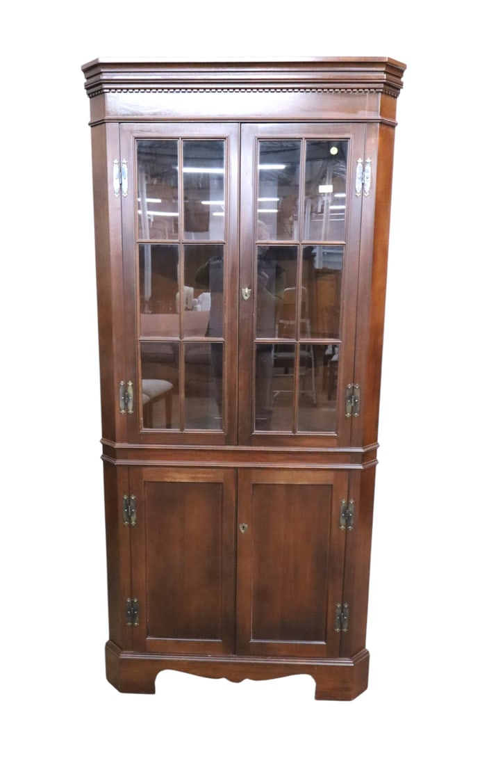 Vintage Craftique 12 glass pane corner cabinet w/key (1 of 7)