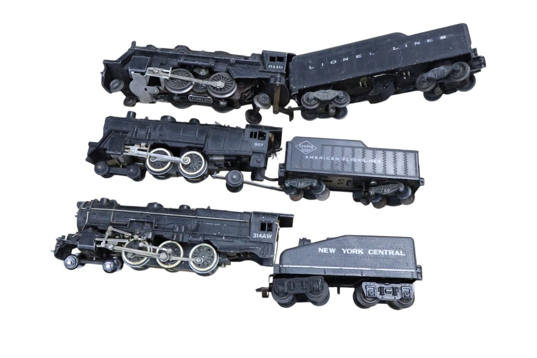 3 train engines w/tenders, Lionel, American Flyer ? (1 of 2)