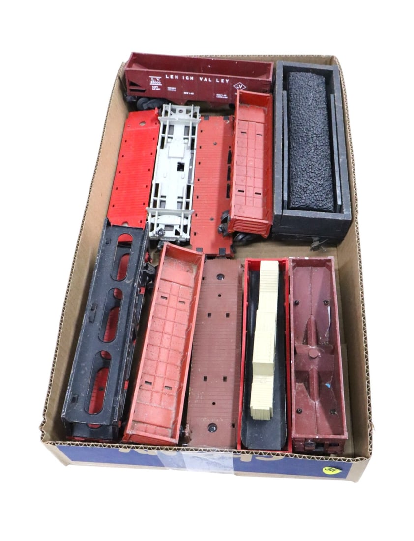 11 Lionel and other train cars (1 of 2)