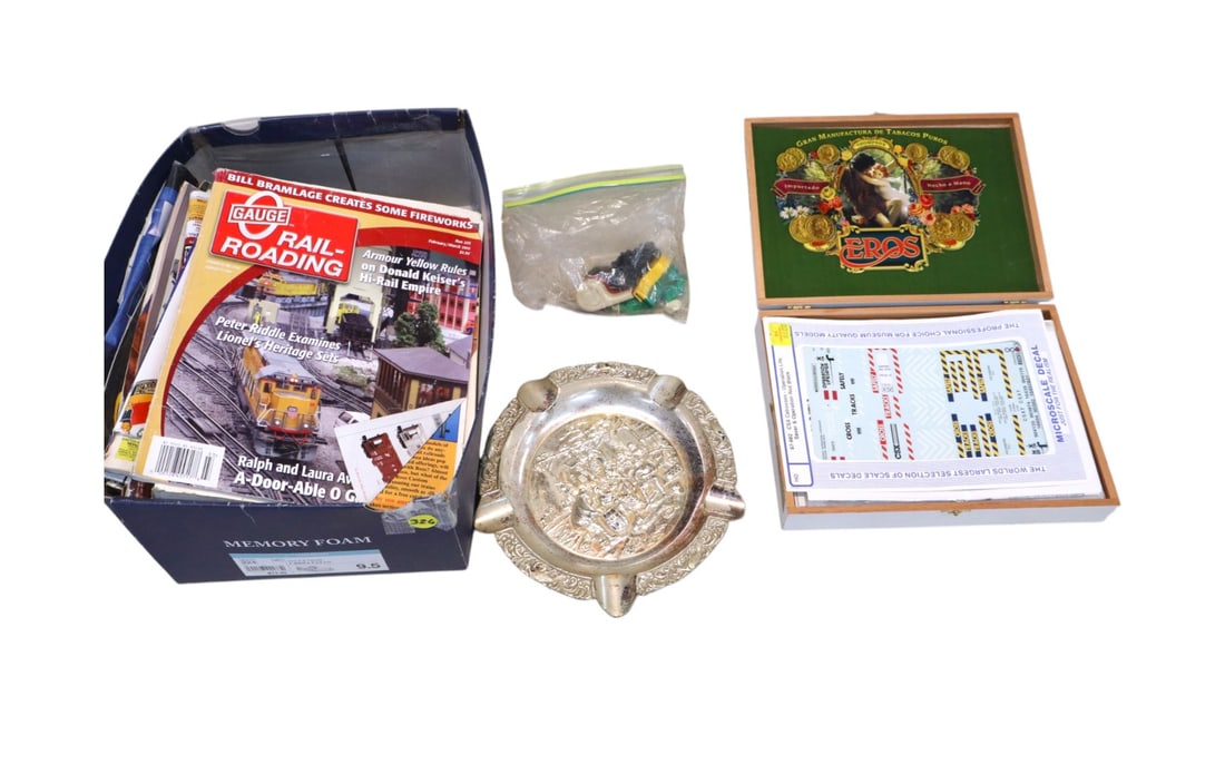 Mixed lot of train books, stickers, whistles and ashtray: Mixed lot of train books, stickers, whistles and ashtray