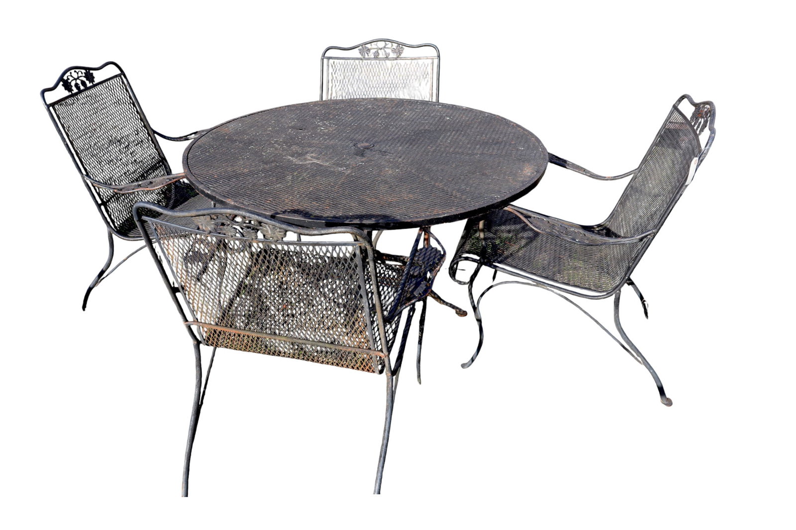 Vtg. 5pc wire mesh flower decorated 48? patio set (1 of 5)