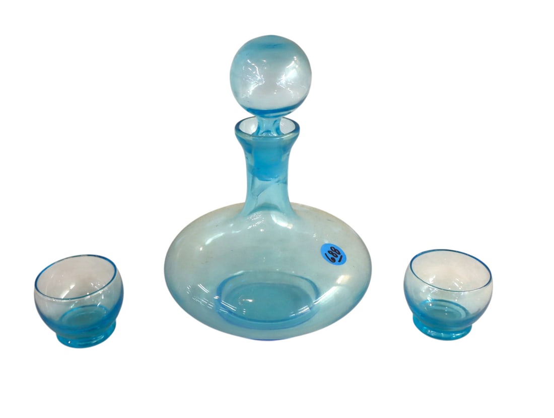Vtg handmade 3pc decanter set in blue glass (1 of 4)