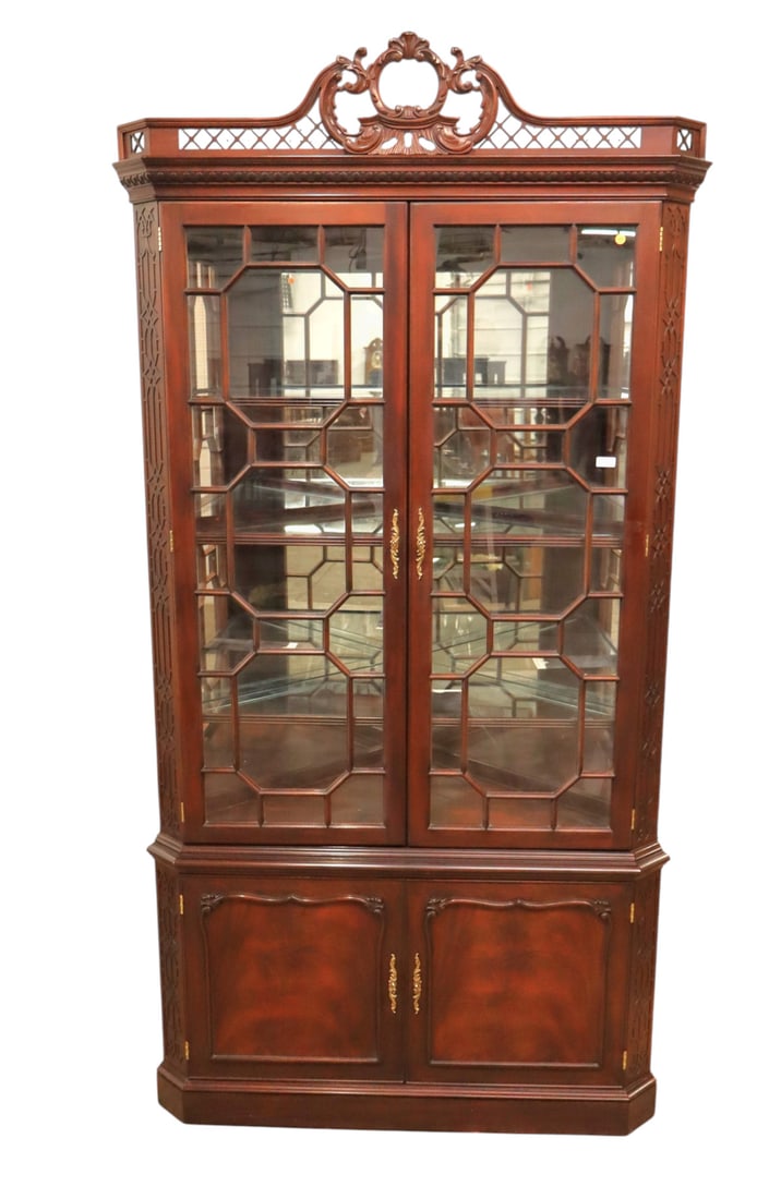 Beautiful Henkel Harris Chippendale Corner (1 of 12)