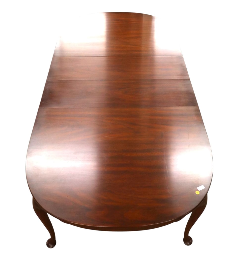 Henkel Harris queen anne dining table w/2 leaves (1 of 12)