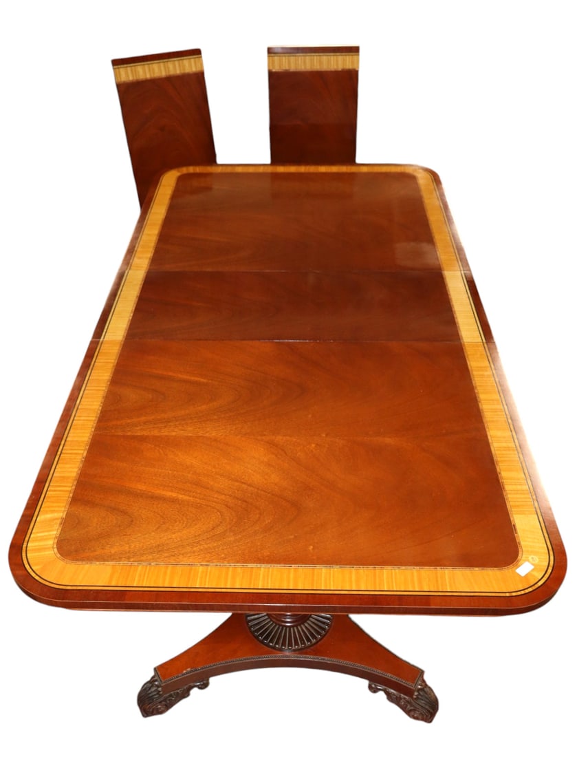 Baker Furniture banded dining table 3 leaves (1 of 14)
