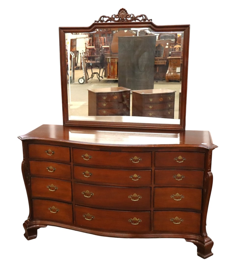 Impressive Lexington Palmer Home 2pc dresser: Impressive Lexington Furniture Palmer Home Collection solid mahogany 2 piece 12 drawer dresser with serpentine front with removeable mirror, original finish, structurally sound and in good condition. 