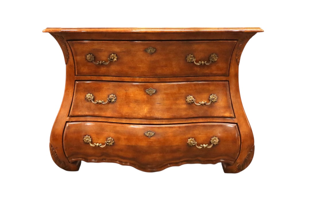 Quality Century Isabel Bombe Chest (1 of 11)