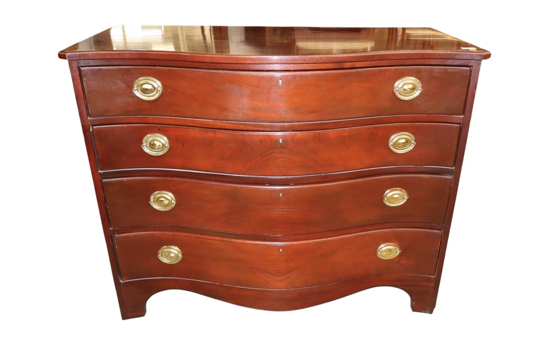 Vintage Link Taylor Heirloom serpentine chest (1 of 10)