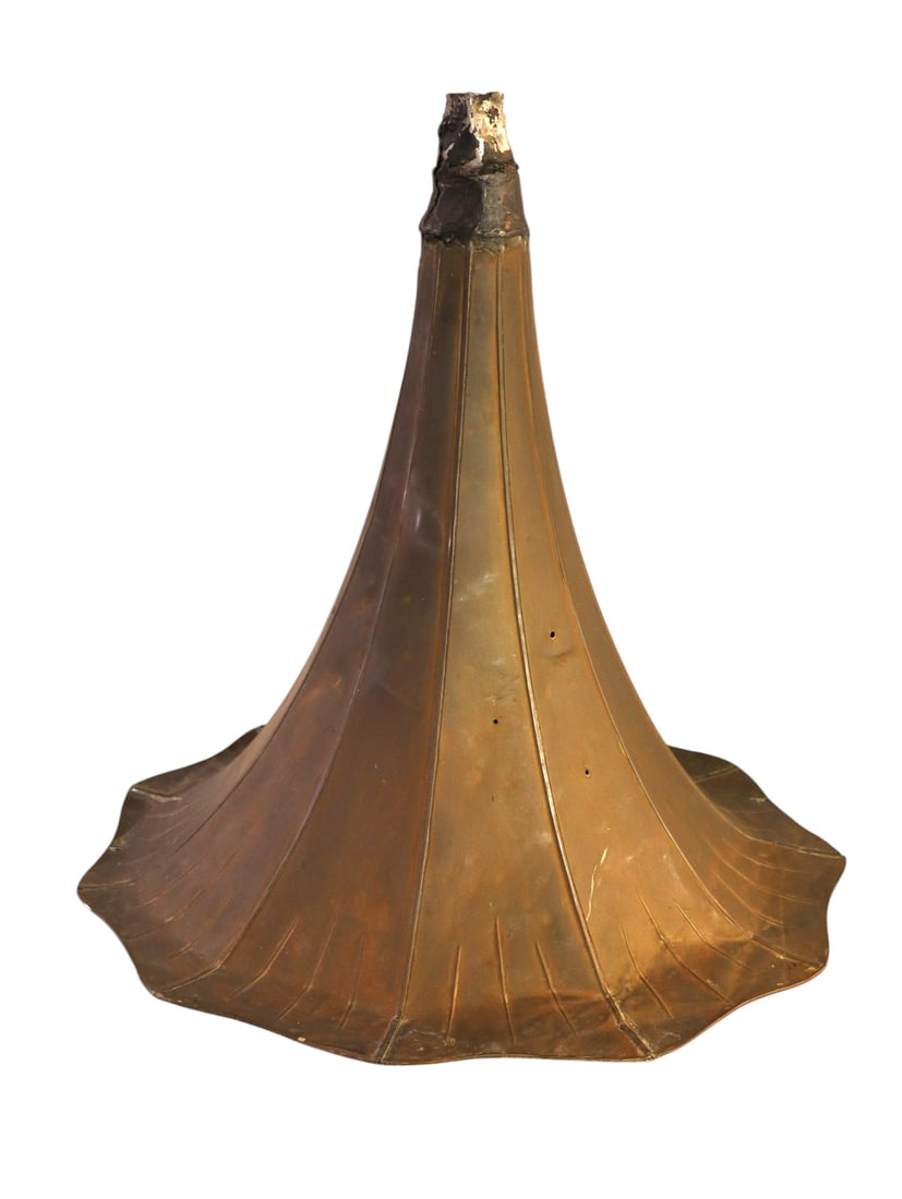 Antique phonograph horn (1 of 4)