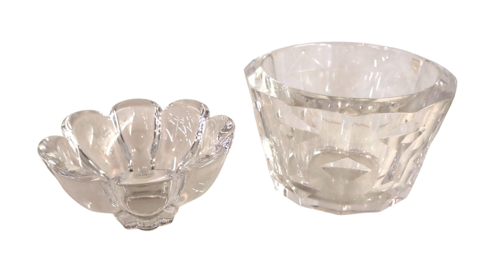 2 pieces of Or refers lead crystal bowls (1 of 4)